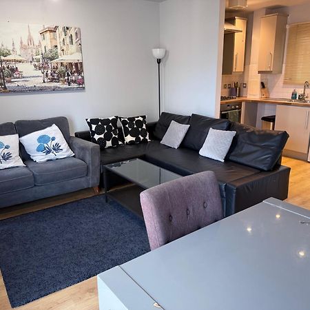 London Luxury Holiday Home B Экстерьер фото