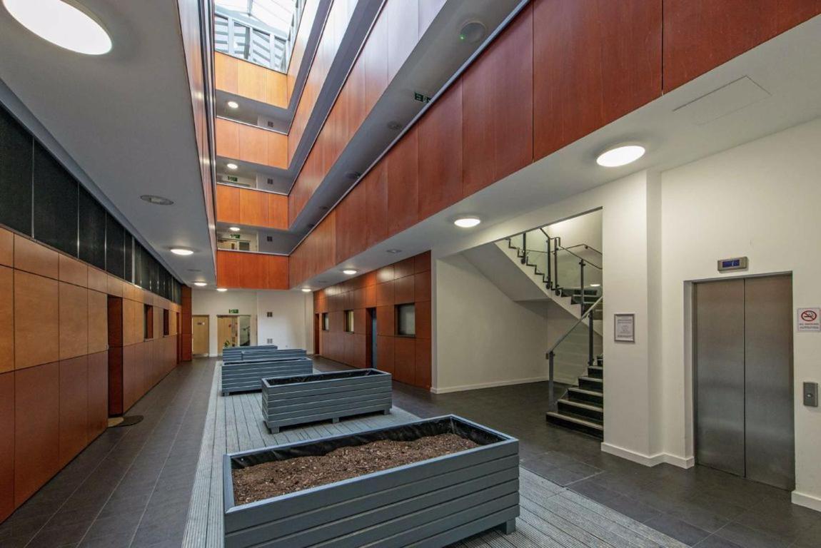 London Luxury Holiday Home B Экстерьер фото
