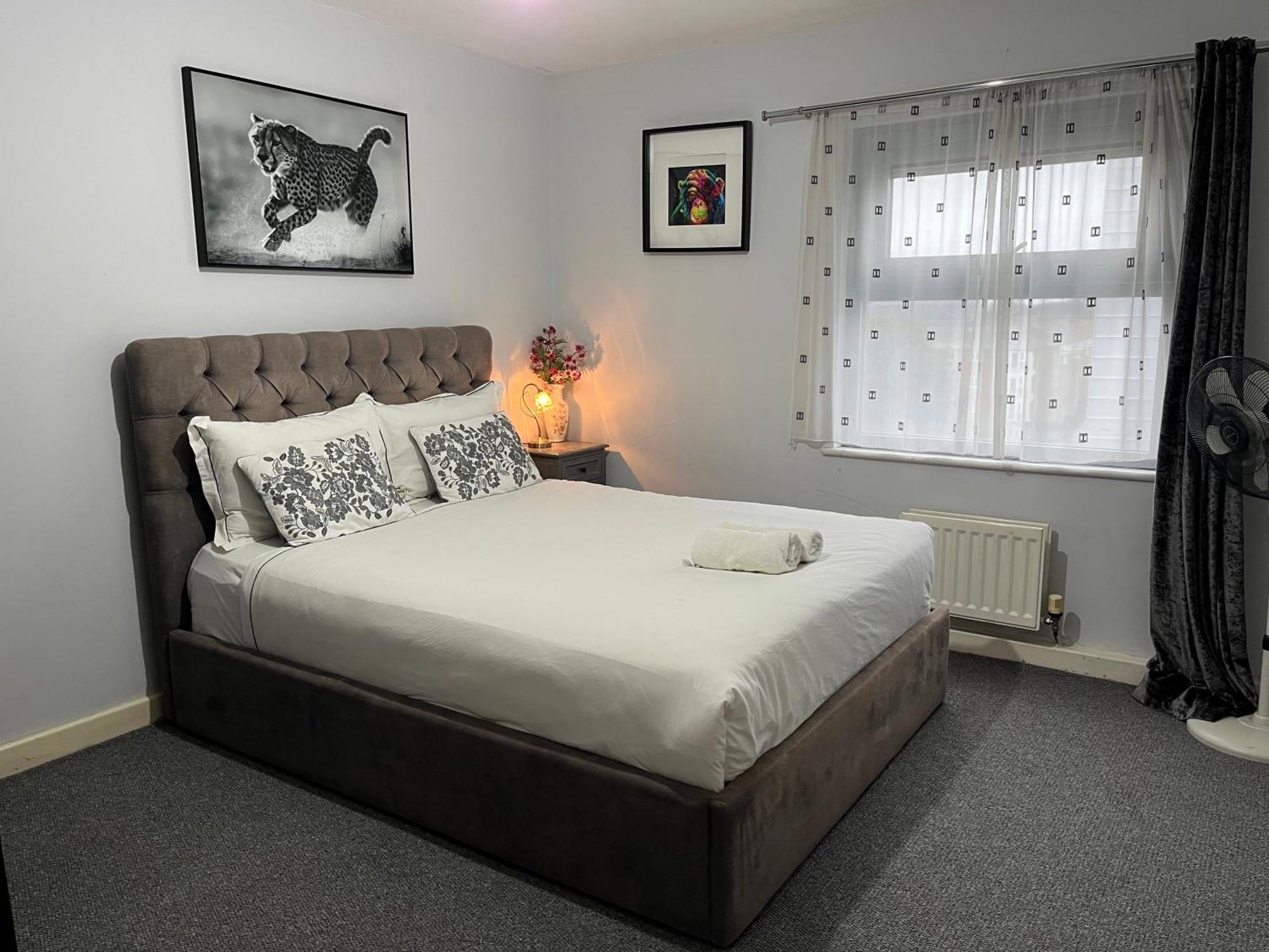 London Luxury Holiday Home B Экстерьер фото