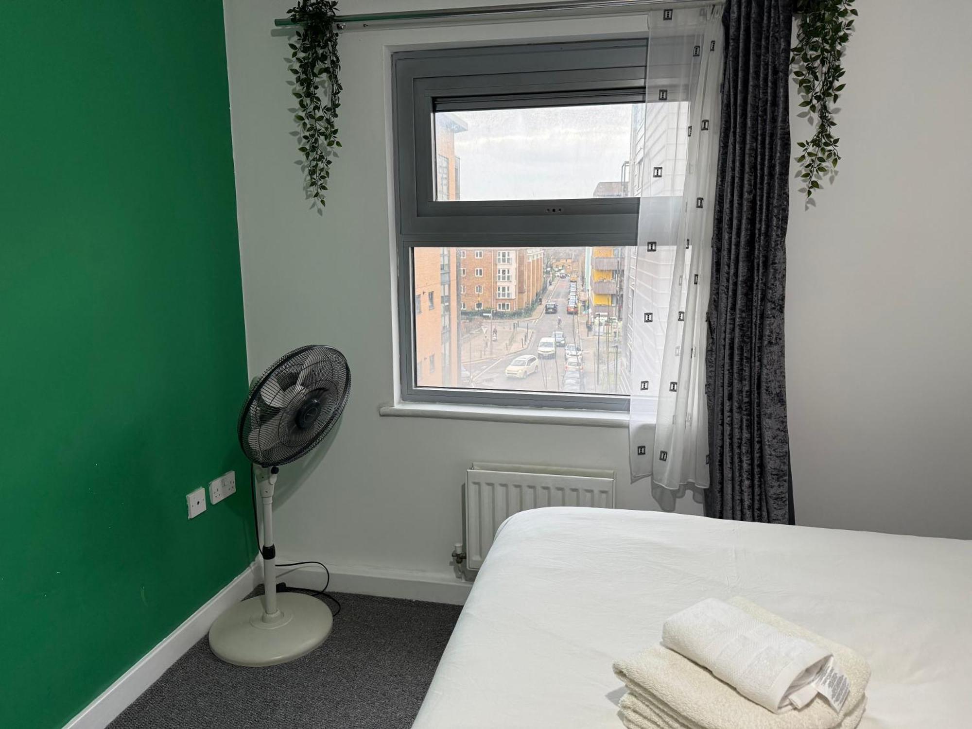 London Luxury Holiday Home B Номер фото